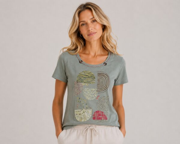 7CF5B141-7471-4E68-9C6D-0FA911F45349 Kalisson green cotton printed T-shirt