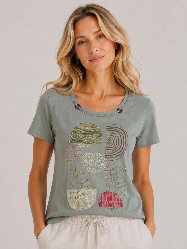 7CF5B141-7471-4E68-9C6D-0FA911F45349 Kalisson green cotton printed T-shirt