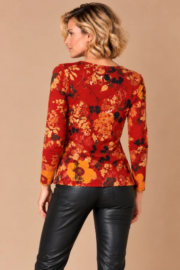ka-20i008-red-floral-v-neck-top-side-view KALISSON red floral V-neck top, lifestyle view