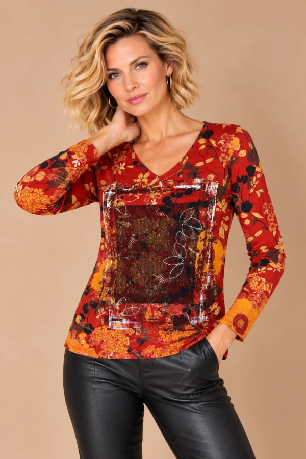 ka-20i008-red-floral-v-neck-top-upper-body-front KALISSON red floral V-neck top, lifestyle view